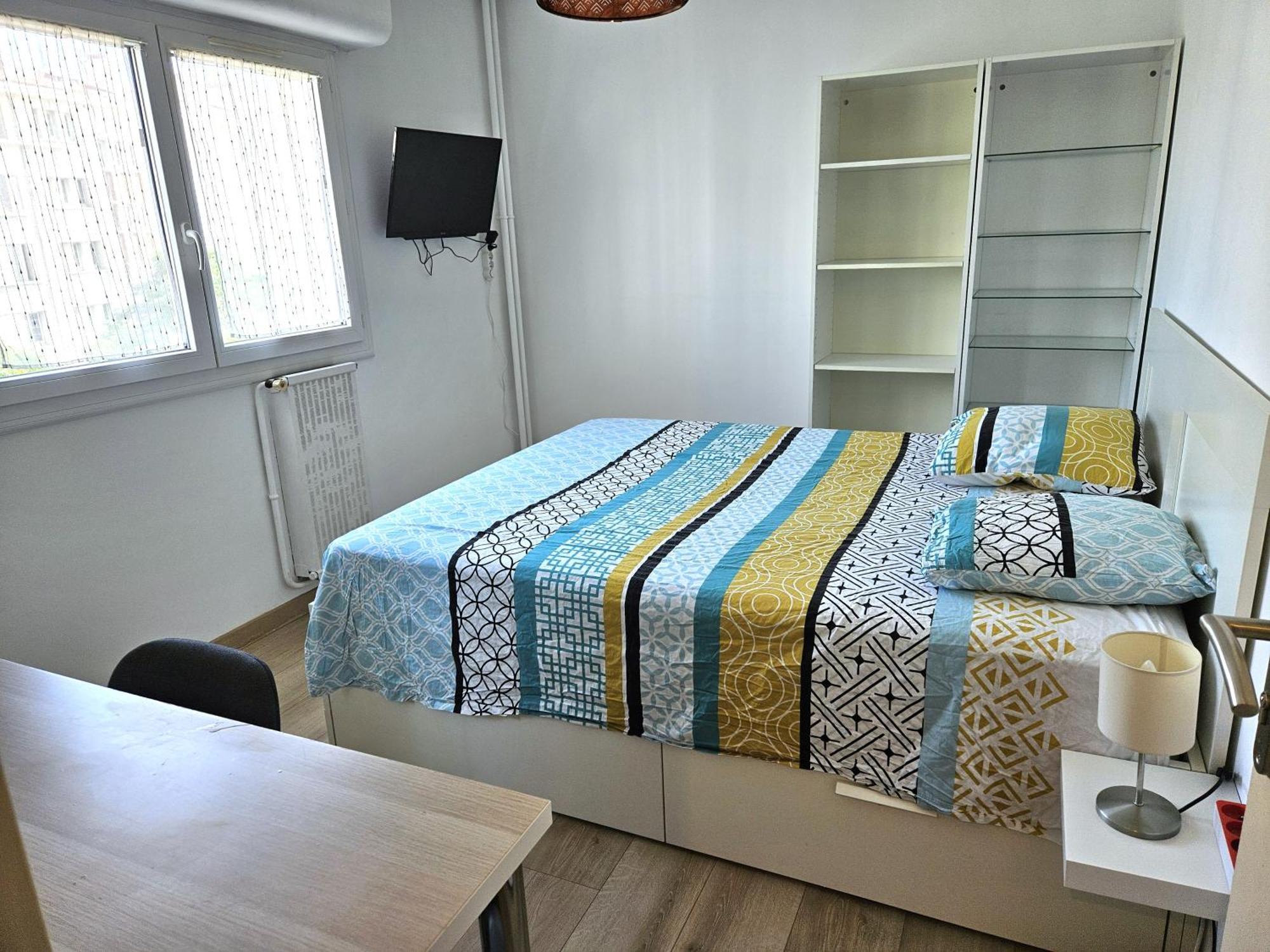 Chambre En Colocation Fille, Proche Mer, Climatisation 툴롱 외부 사진
