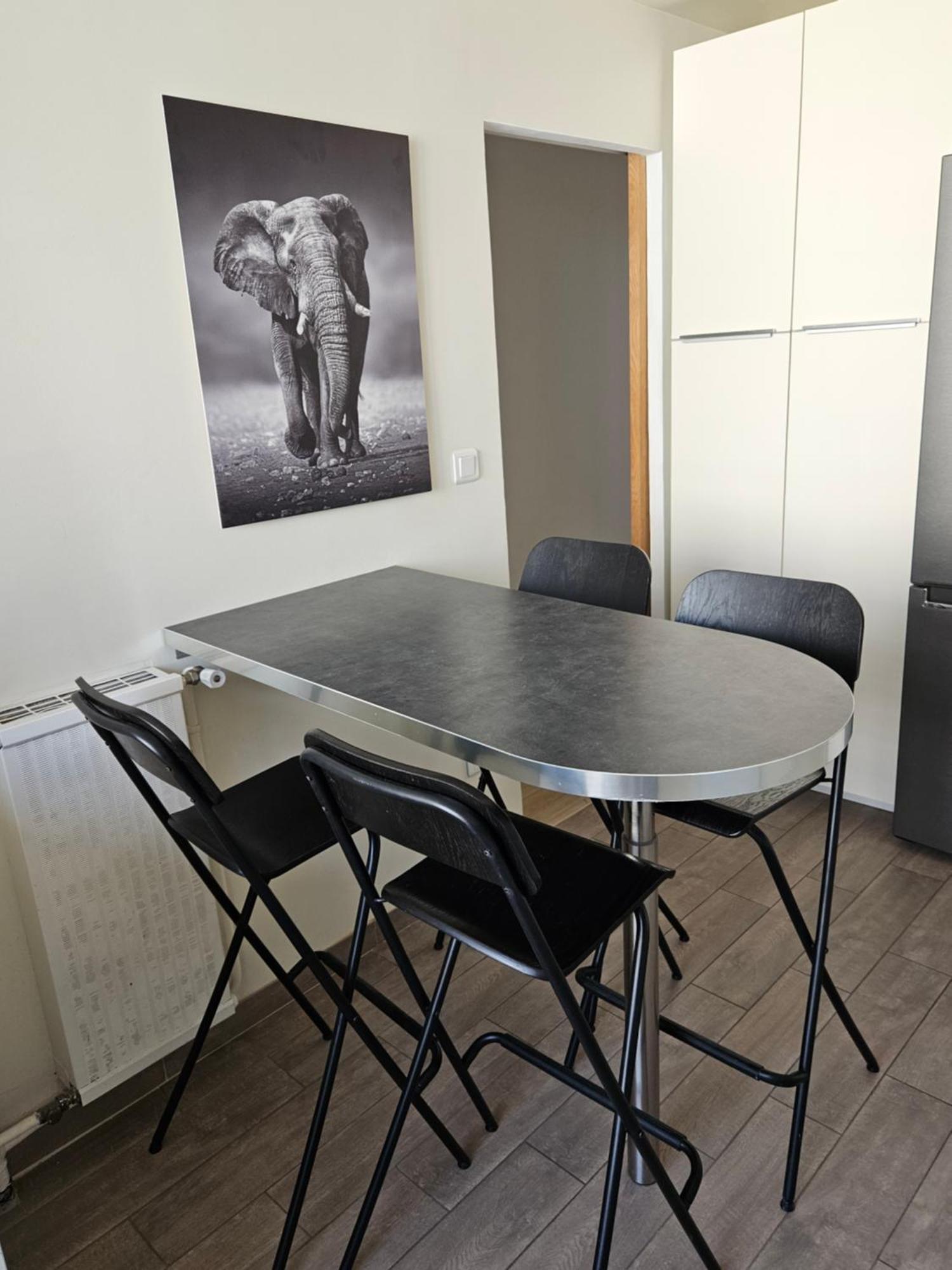 Chambre En Colocation Fille, Proche Mer, Climatisation 툴롱 외부 사진