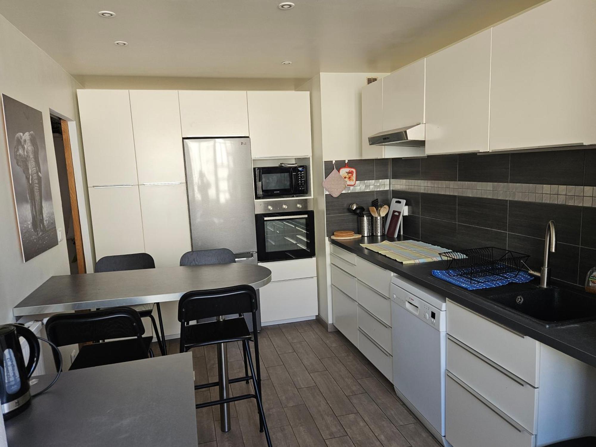 Chambre En Colocation Fille, Proche Mer, Climatisation 툴롱 외부 사진
