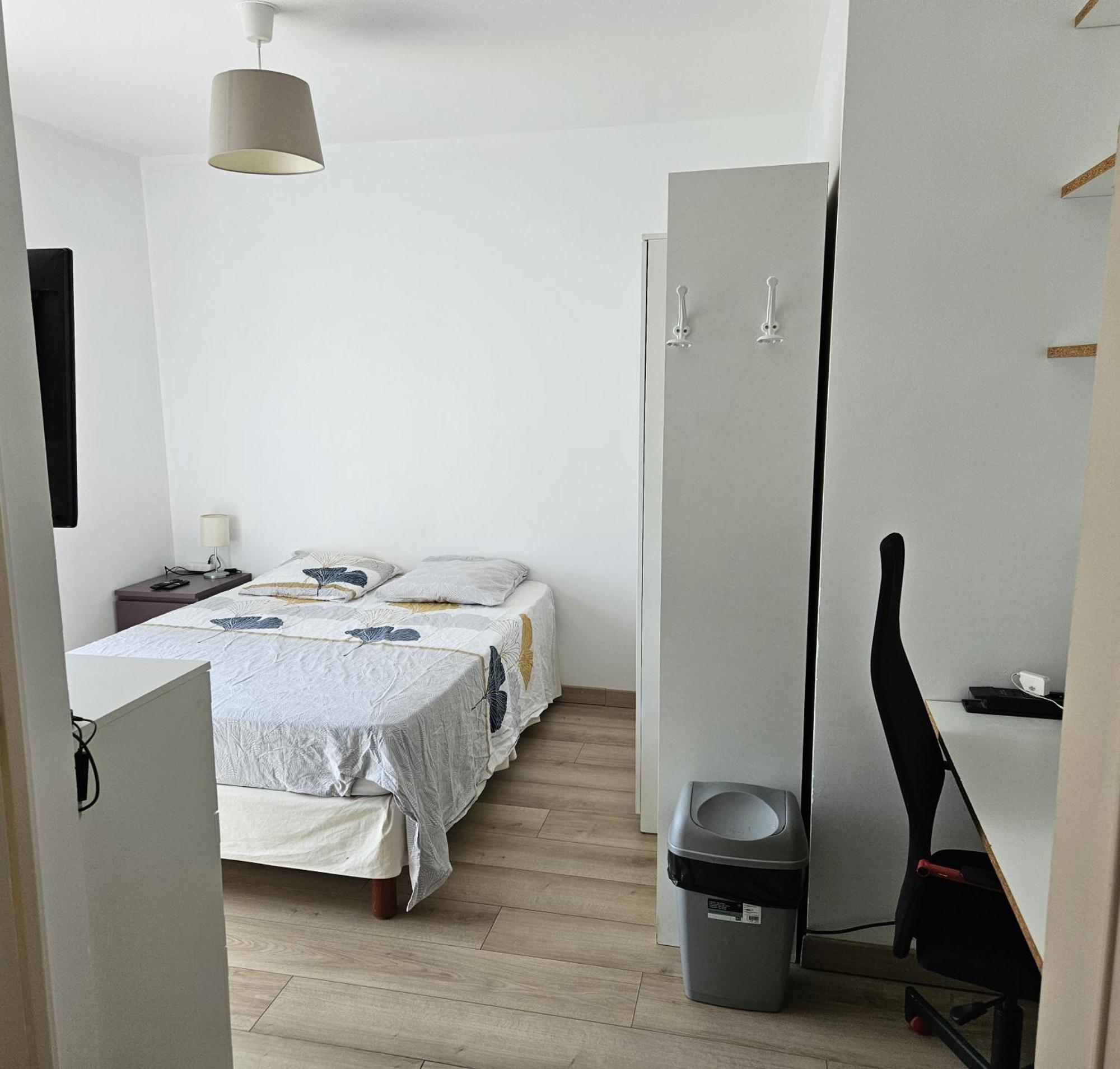 Chambre En Colocation Fille, Proche Mer, Climatisation 툴롱 외부 사진