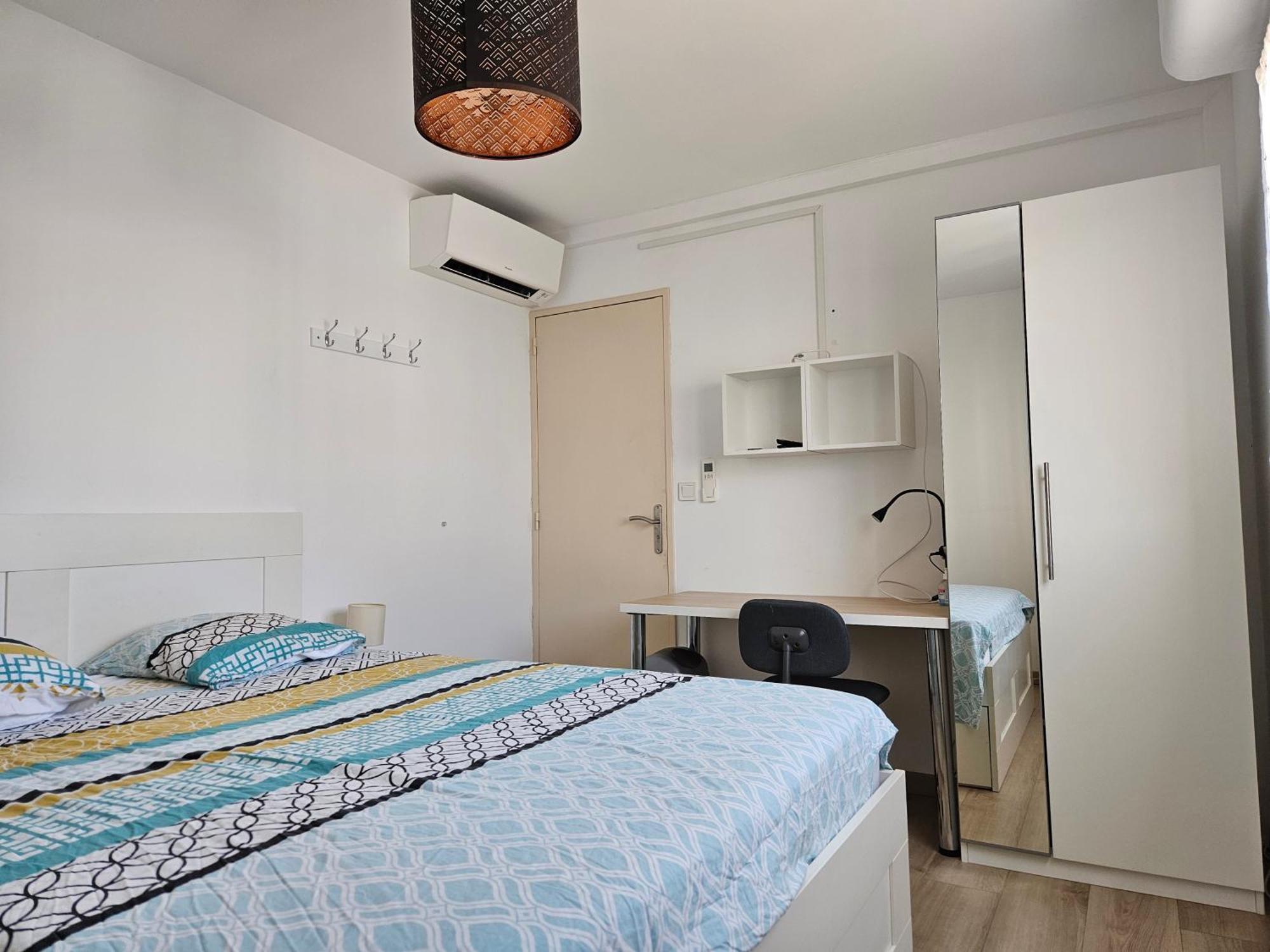 Chambre En Colocation Fille, Proche Mer, Climatisation 툴롱 외부 사진