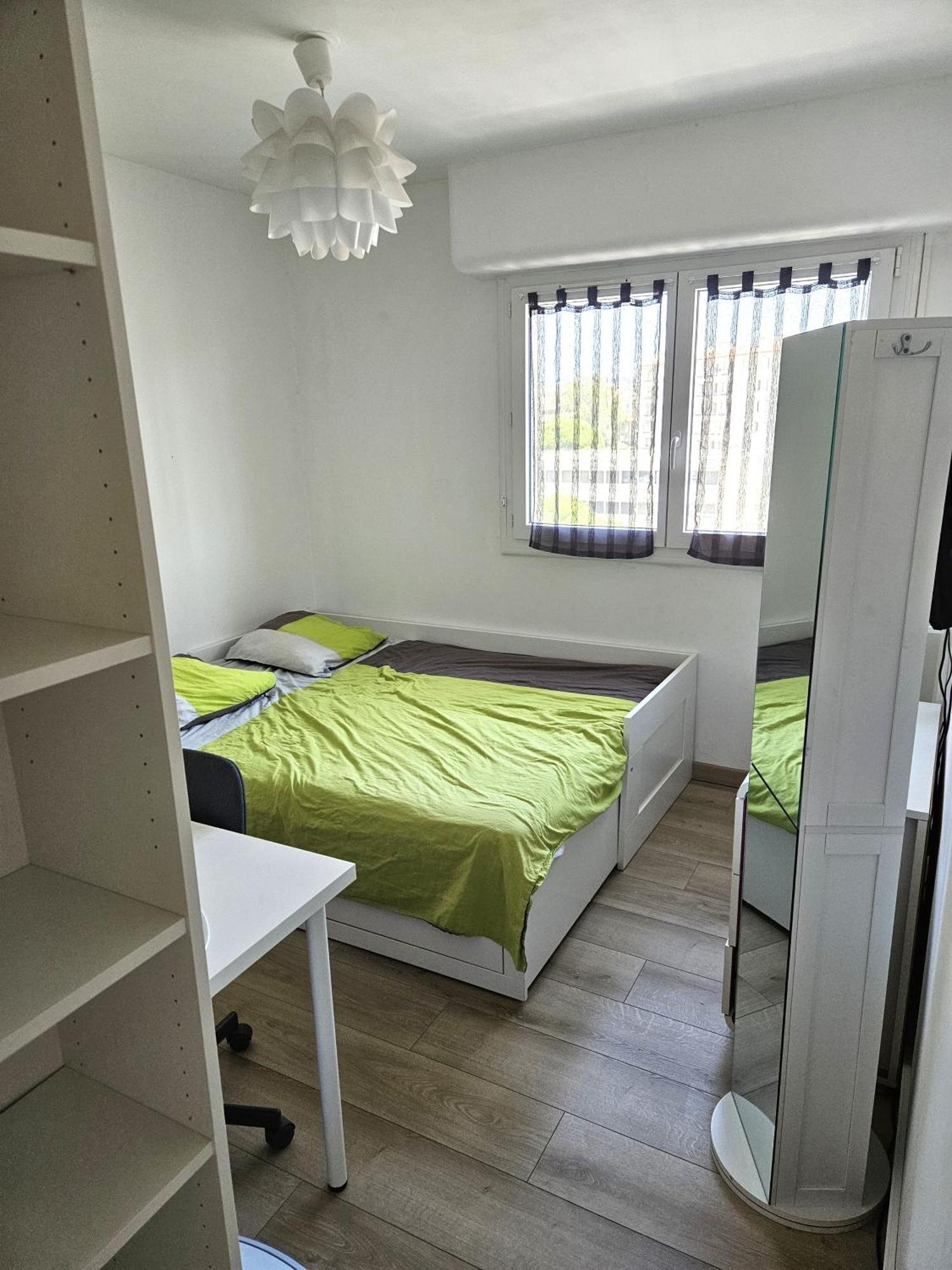 Chambre En Colocation Fille, Proche Mer, Climatisation 툴롱 외부 사진